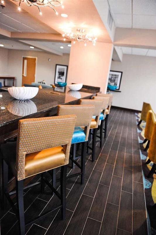 Hampton Inn Birmingham/富尔顿戴尔 餐厅 照片